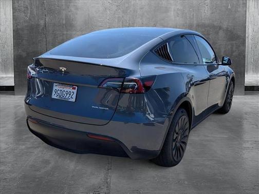 2023 Tesla Model Y Long Range Dual Motor All-Wheel Drive