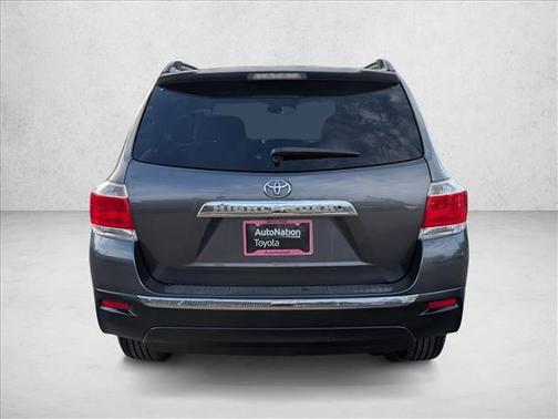2013 Toyota Highlander SE