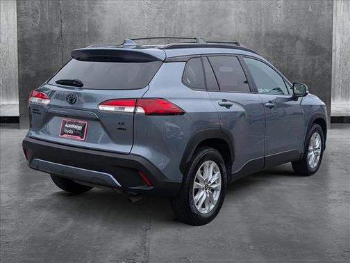 2022 Toyota Corolla Cross LE