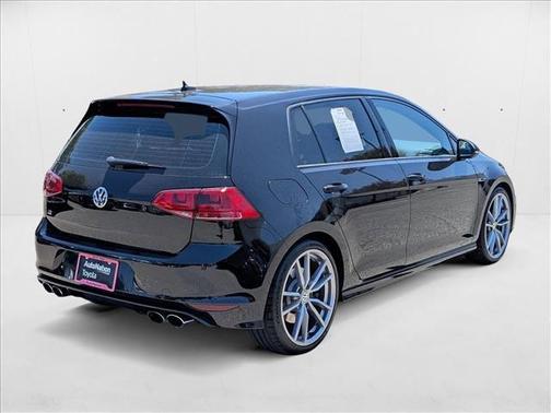 2017 Volkswagen Golf R 2.0T DSG