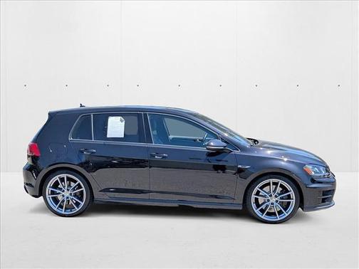 2017 Volkswagen Golf R 2.0T DSG