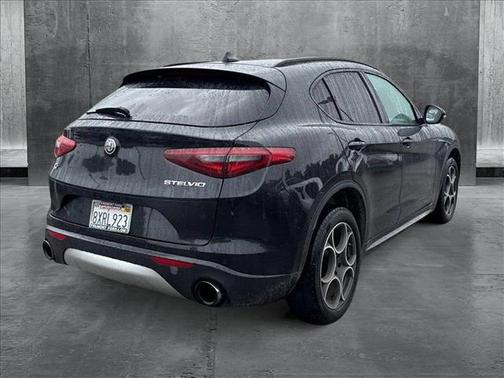 2018 Alfa Romeo Stelvio Sport