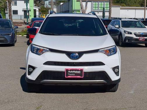 2018 Toyota RAV4 Hybrid SE