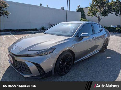 Heavy Metal 2025 Toyota Camry SE