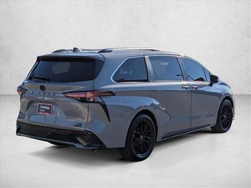 2024 Toyota Sienna XSE 7 Passenger