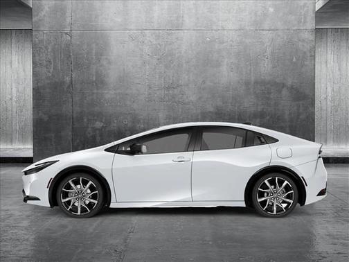 2025 Toyota Prius L