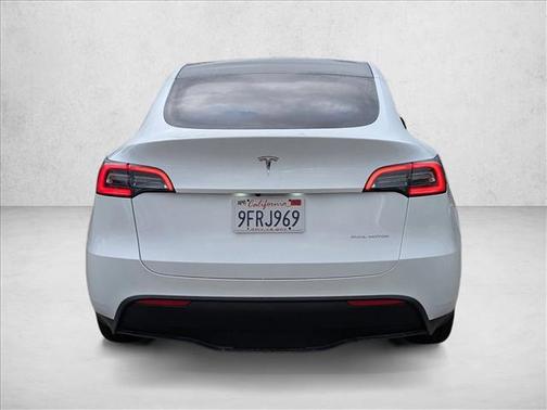 2023 Tesla Model Y Long Range Dual Motor All-Wheel Drive