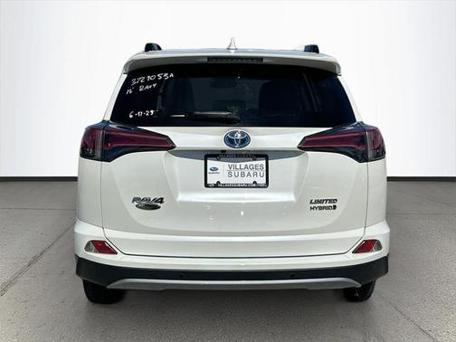 2018 Toyota RAV4 Hybrid SE