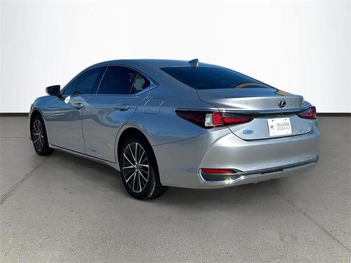 2023 Lexus ES 250 Base