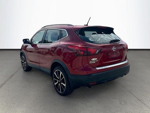 Ruby 2018 Nissan Rogue Sport SL