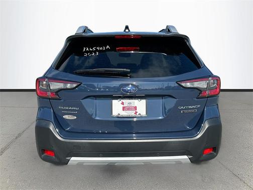 2023 Subaru Outback Touring
