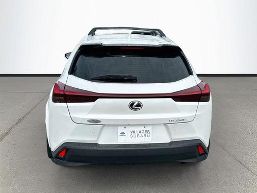 Eminent White Pearl 2024 Lexus UX 250h Base