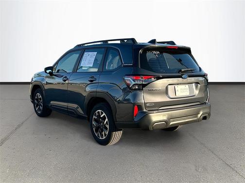 2025 Subaru Forester Base