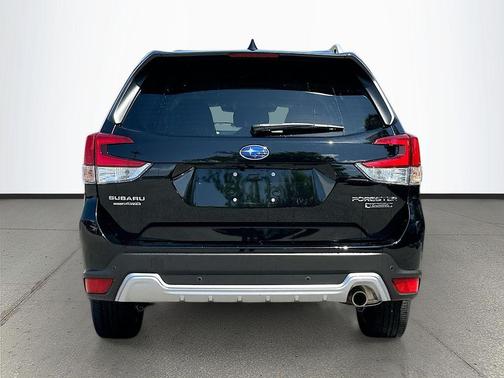 Crystal Black Silica 2022 Subaru Forester Touring