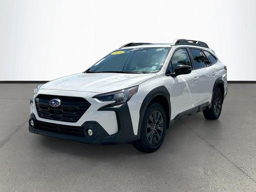 Crystal White Pearl 2023 Subaru Outback Onyx Edition