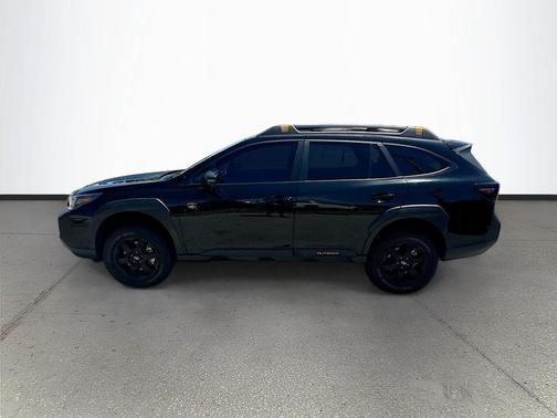 Crystal Black Silica 2024 Subaru Outback Wilderness