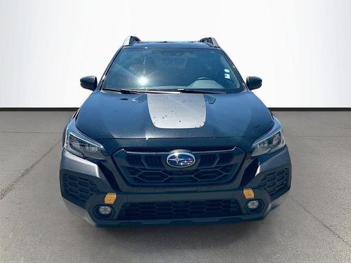 Crystal Black Silica 2024 Subaru Outback Wilderness