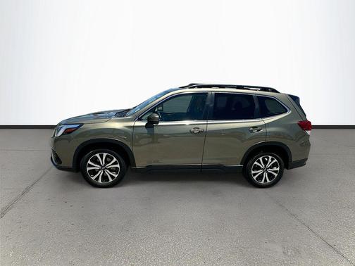 Green Metallic 2024 Subaru Forester Limited