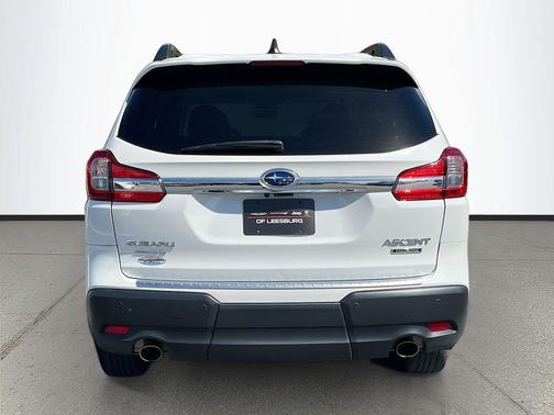 Crystal White Pearl 2022 Subaru Ascent Touring 7-Passenger