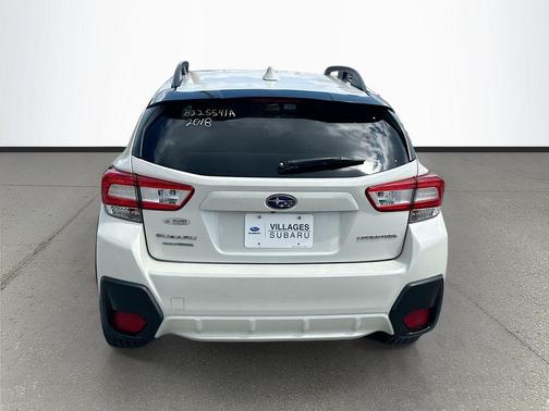 Crystal White Pearl 2018 Subaru Crosstrek 2.0i Premium