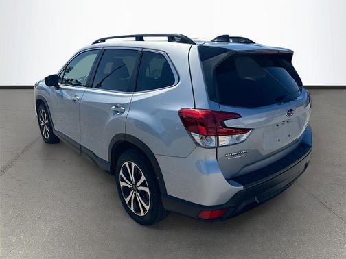 Ice Silver Metallic 2024 Subaru Forester Limited
