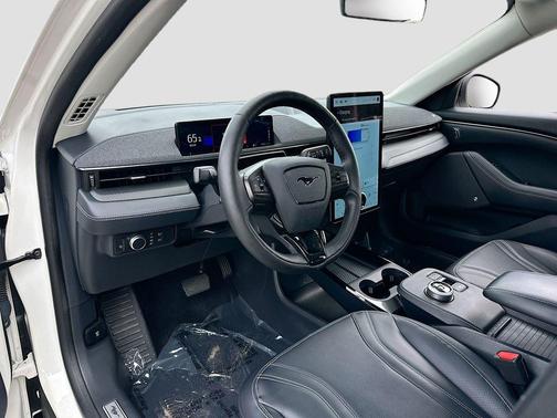 Star White Metallic Tri-Coat 2021 Ford Mustang Mach-E Premium