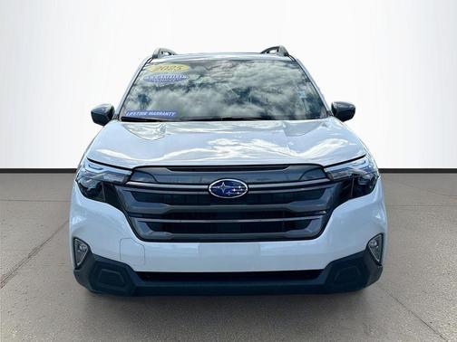 Crystal White Pearl 2025 Subaru Forester Premium