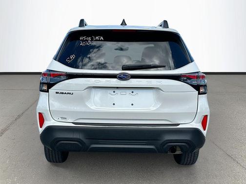 Crystal White Pearl 2025 Subaru Forester Premium