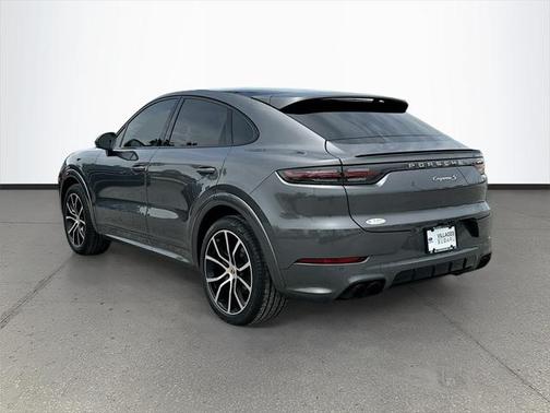 2022 Porsche Cayenne S