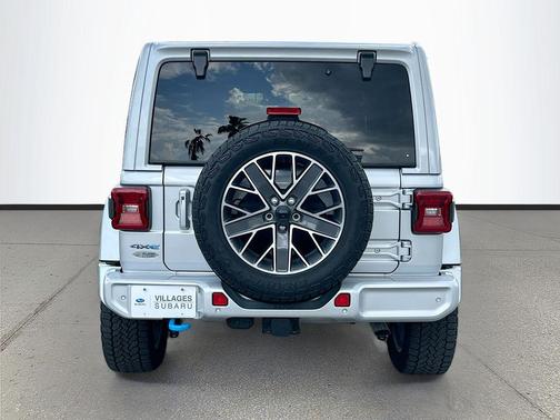 Silver Zynith Clearcoat 2024 Jeep Wrangler 4xe High Altitude