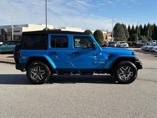 2024 Jeep Wrangler 4-Door Sahara 4x4