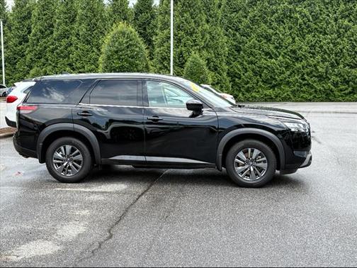 2023 Nissan Pathfinder S 4WD