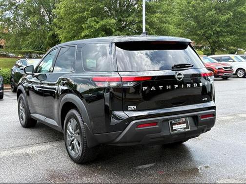 2023 Nissan Pathfinder S 4WD