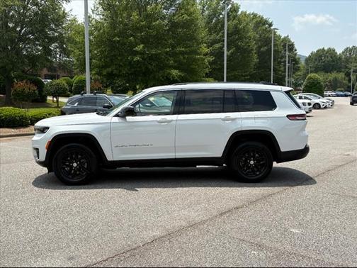 2022 Jeep Grand Cherokee L Laredo
