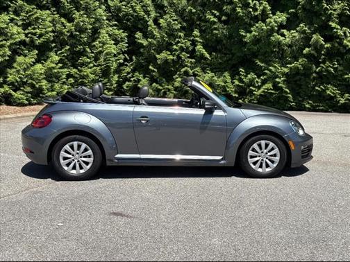 2018 Volkswagen Beetle 2.0T SE