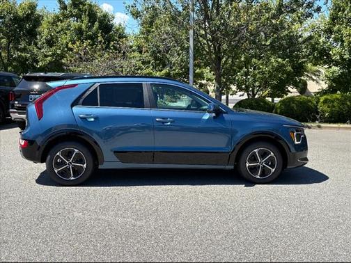2025 Kia Niro SX