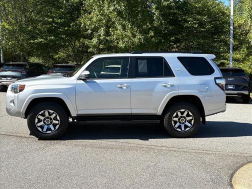 2024 Toyota 4Runner TRD Off Road