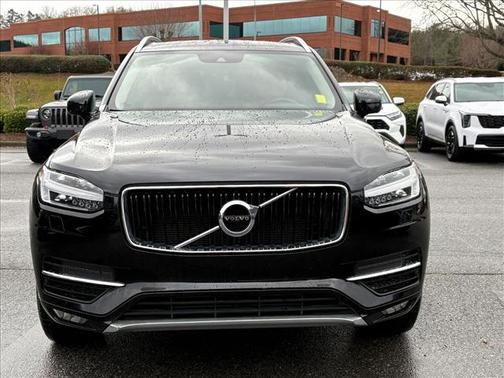 2016 Volvo XC90 T6 Momentum