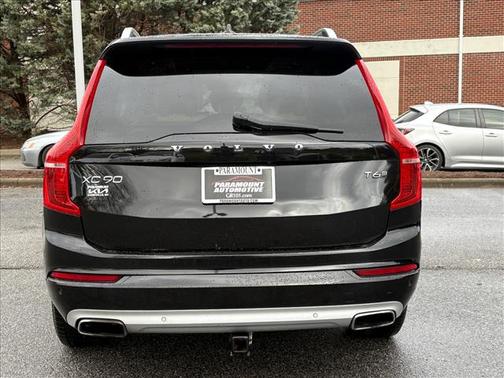 2016 Volvo XC90 T6 Momentum