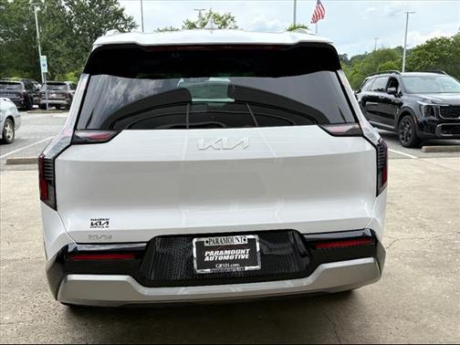 2025 Kia EV9 Land