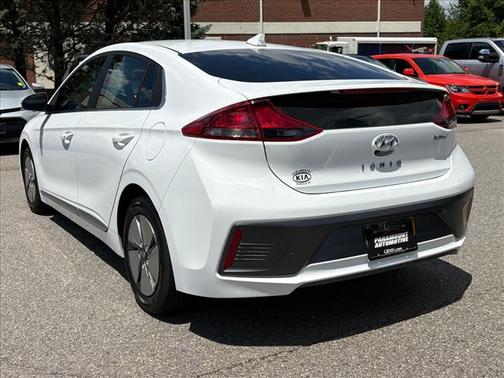 Ceramic White 2022 Hyundai IONIQ Hybrid SE