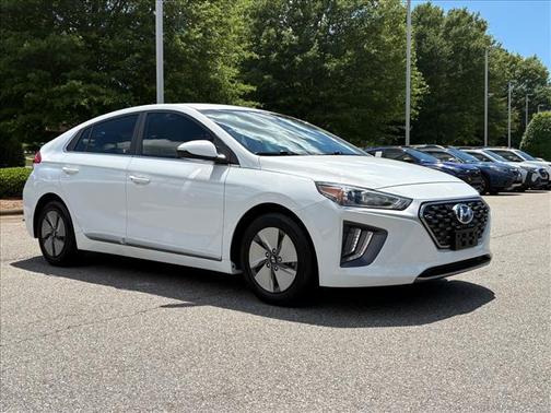 Ceramic White 2022 Hyundai IONIQ Hybrid SE