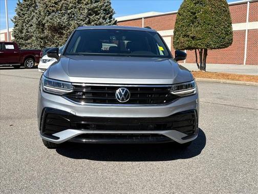 2022 Volkswagen Tiguan 2.0T SE R-Line Black 4MOTION
