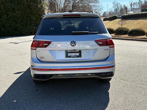 2022 Volkswagen Tiguan 2.0T SE R-Line Black 4MOTION