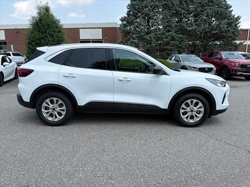 Oxford White 2023 Ford Escape Active