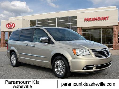2013 Chrysler Town & Country Limited