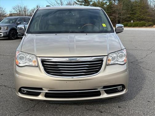 2013 Chrysler Town & Country Limited
