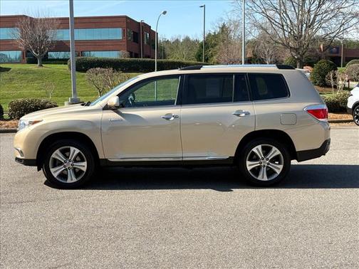 Gold 2011 Toyota Highlander Limited