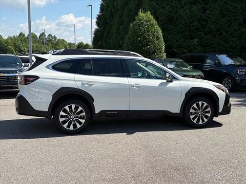 Crystal White Pearl 2023 Subaru Outback Touring XT