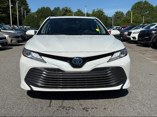 2020 Toyota Camry Hybrid XLE